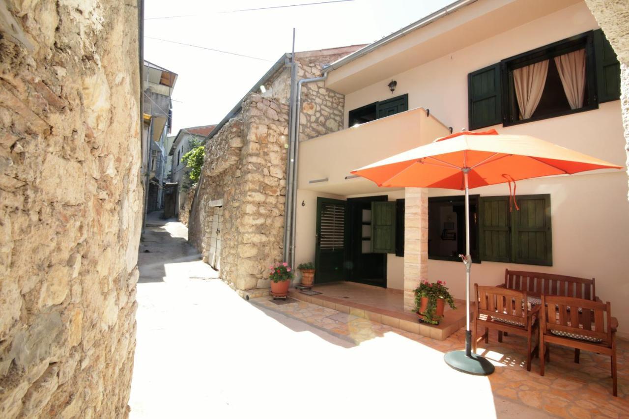 Holiday House Ljubica Tisno Exterior photo